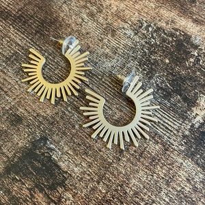 Earrings - Gold